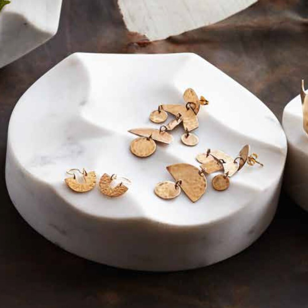 Minimalist White Marble Jewelry Display Plinth | Wavy Surface Trinket Tray 4"